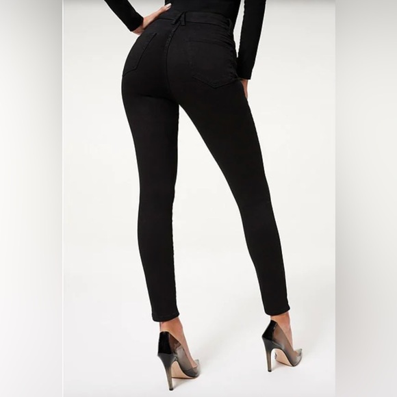 Good American Good Legs Jeans - Picture 2 of 4